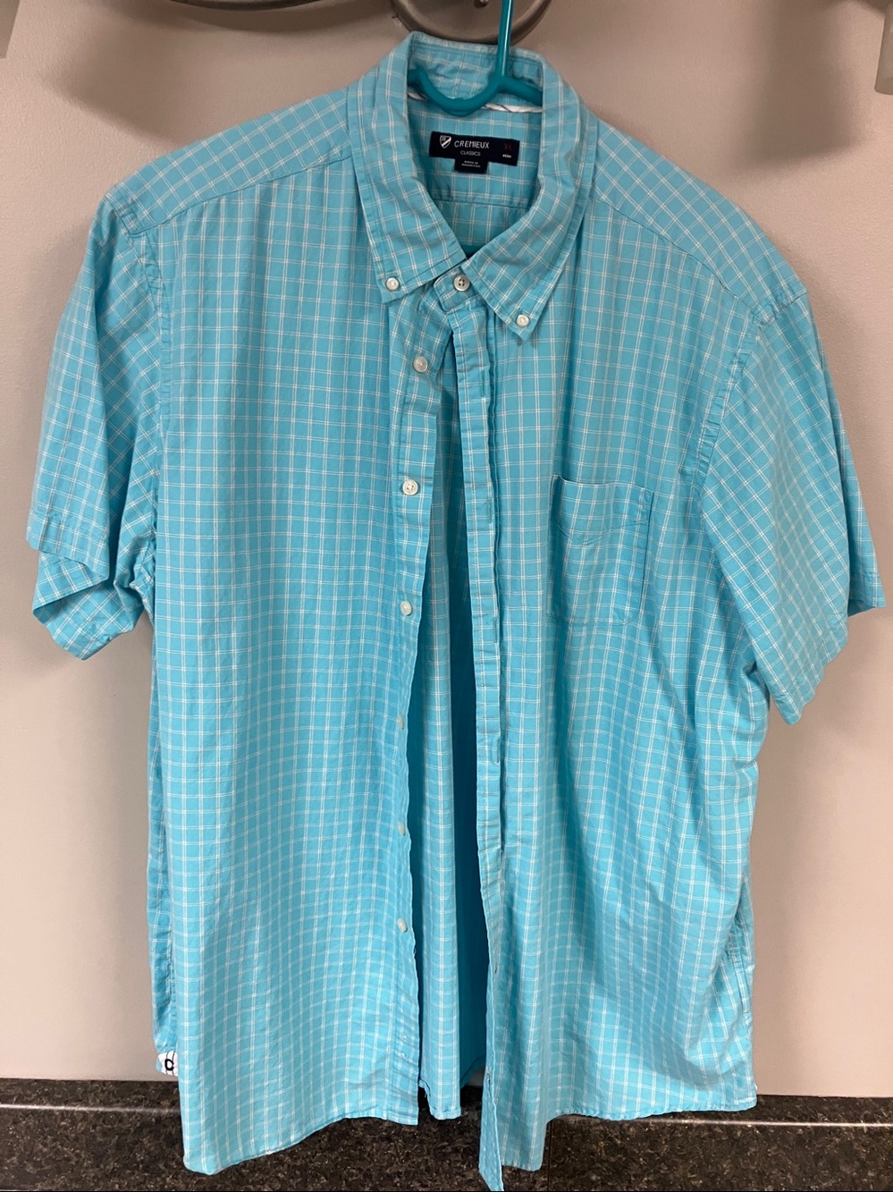 5 mens SS button down shirts
3 chaps , 1 cremieux , 1 van heusen all XL - Picture 10 of 11